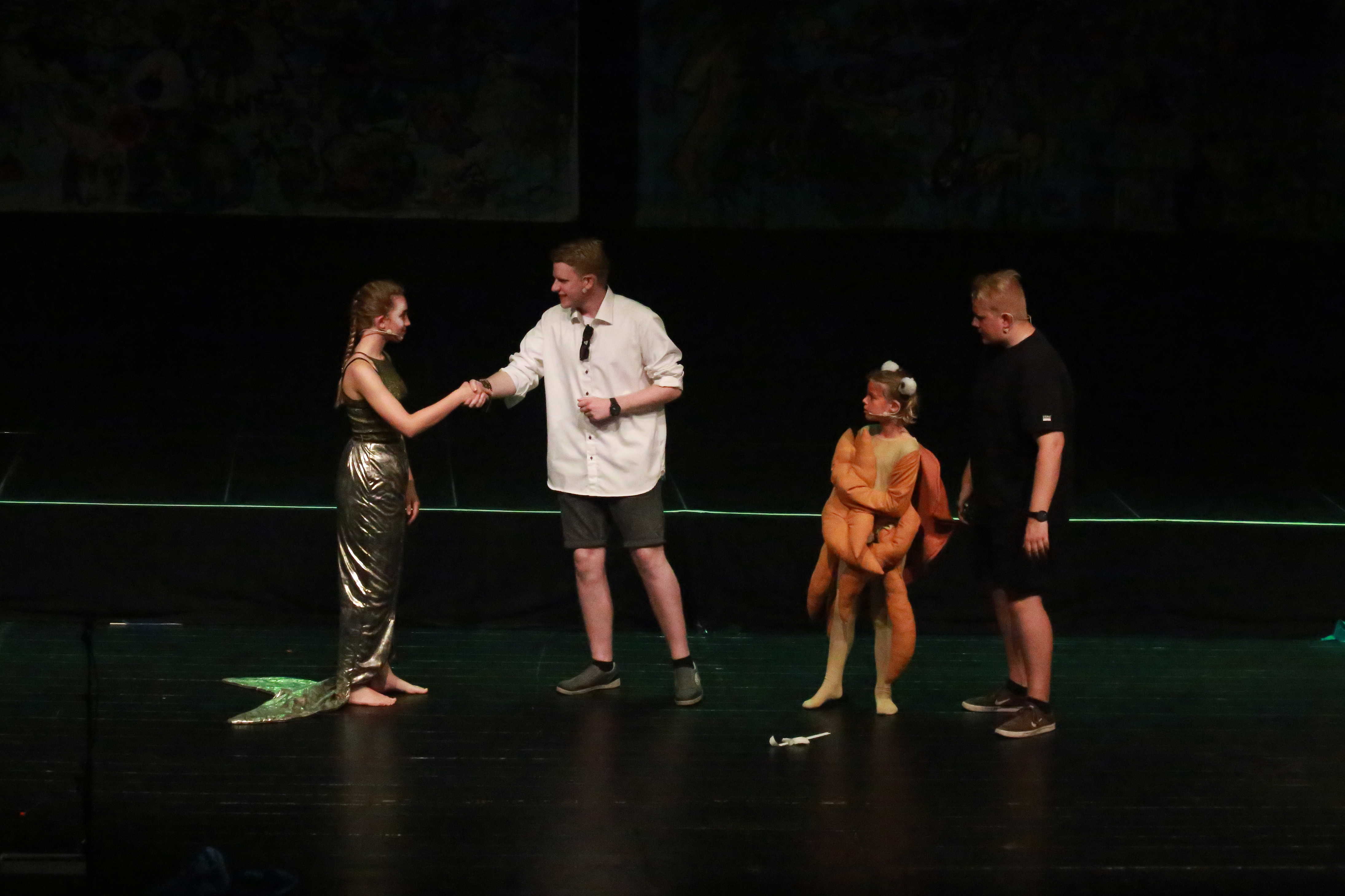 Den lille havfrue og dramaholdet